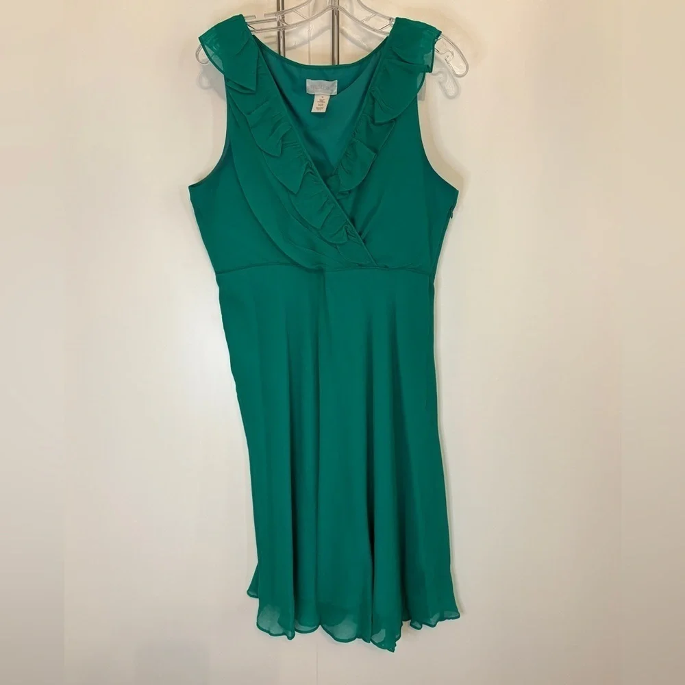 Rare J.Crew Silk Chiffon Kelly Green Sleeveless Dress with VNeck Ruffle | 14